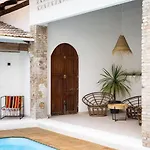 Maison Avec Piscine A Valencia