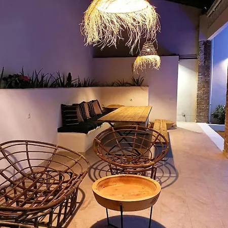 Maison Avec Piscine A Villa Valencia