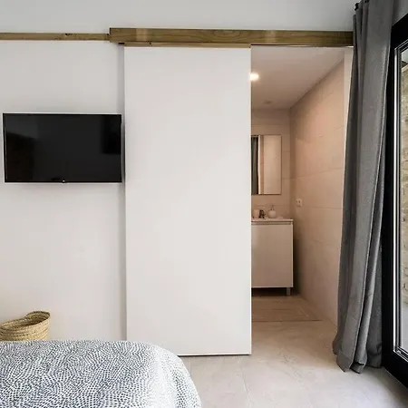 Maison Avec Piscine A *